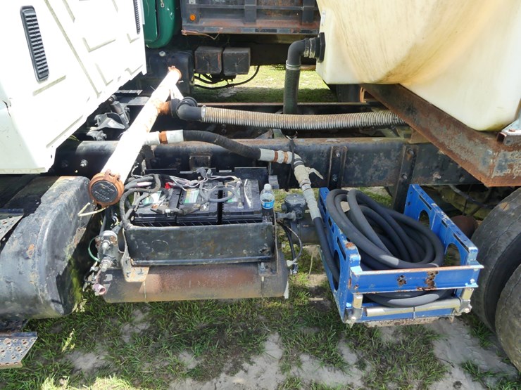 2006-international-durastar-4400-image-9