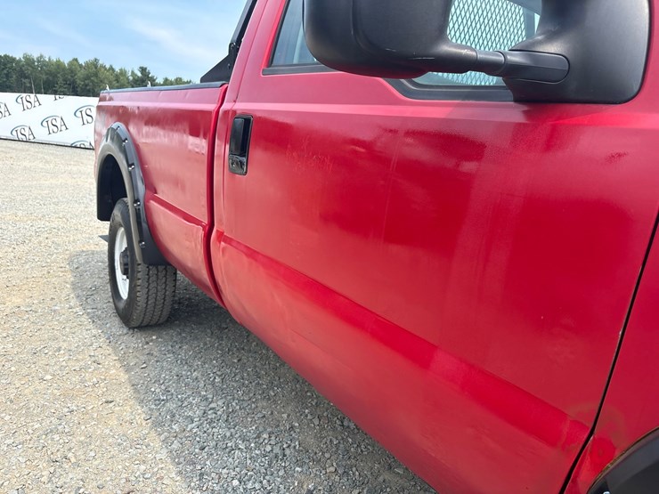 2004-ford-f350-image-12