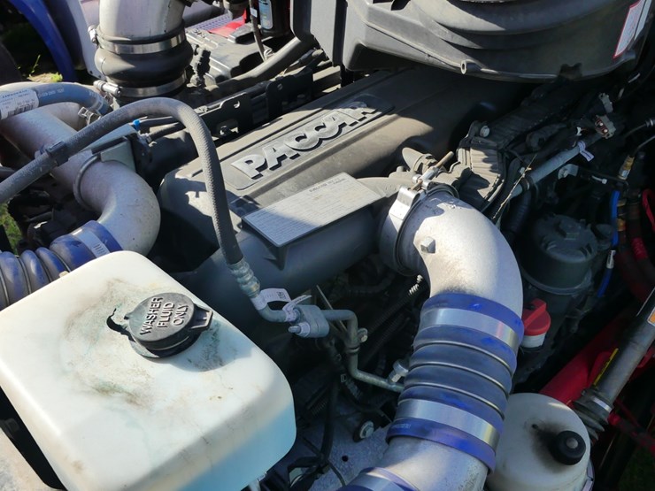 2018-kenworth-680-image-21