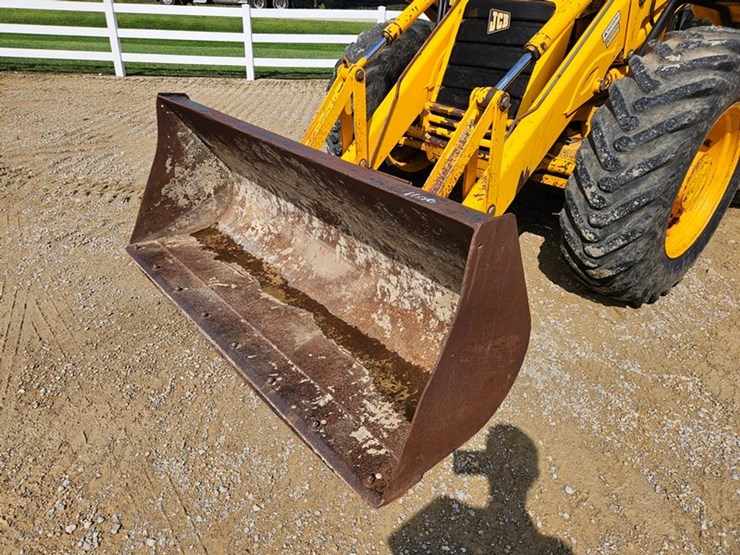 jcb-214s-image-9