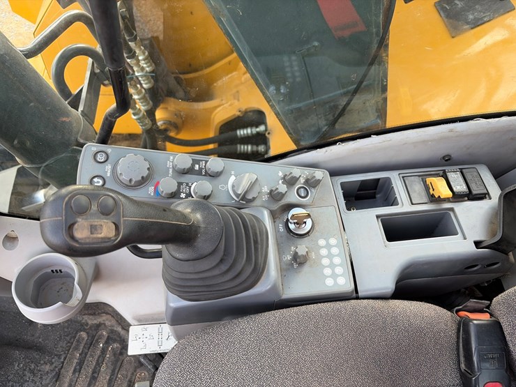 deere-135-p-tier-image-21