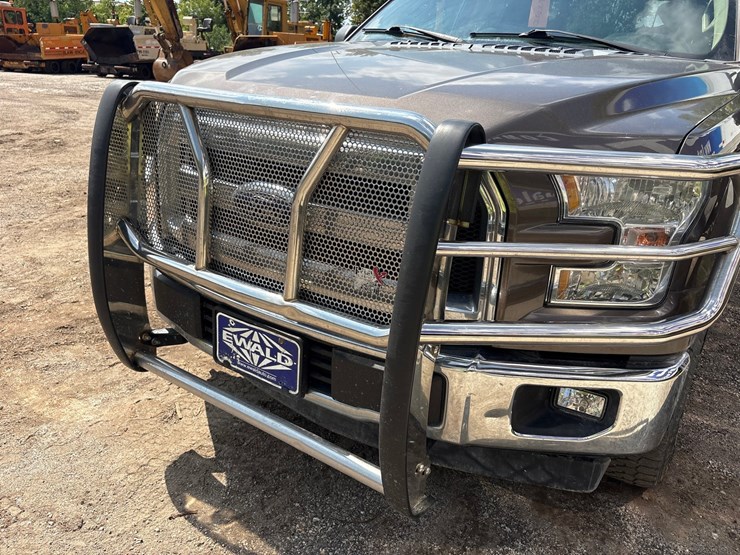 2017-ford-f150-image-15