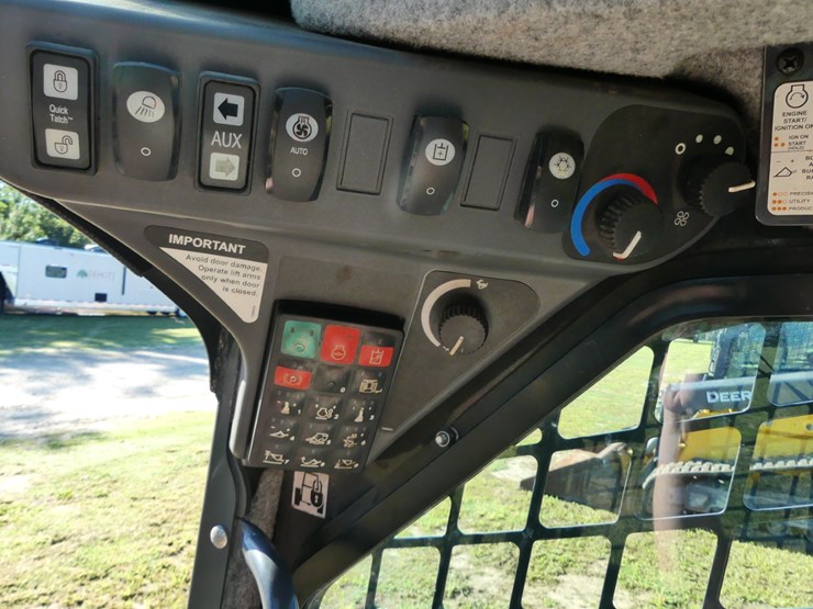 2023-deere-333g-image-15