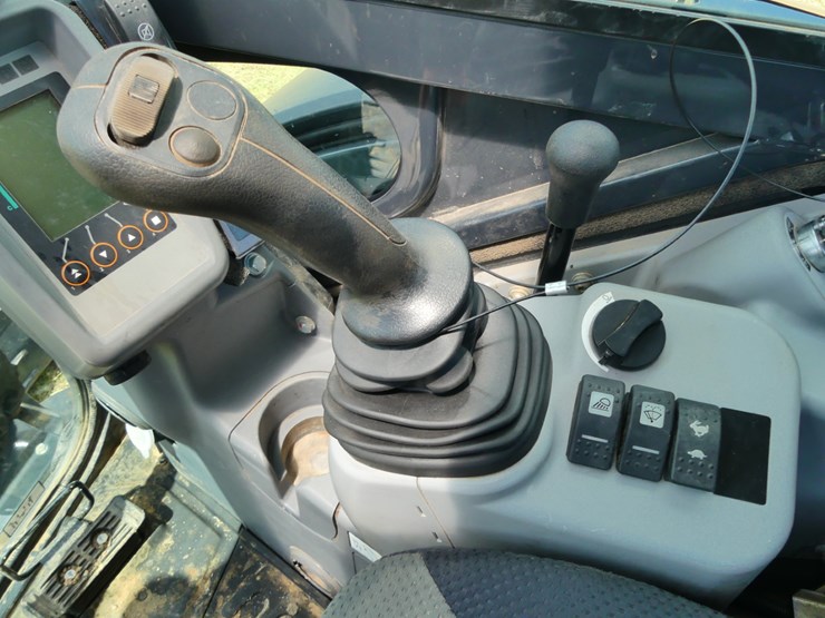 2023-deere-35p-image-15