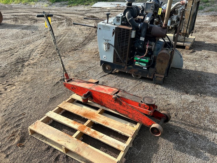 #2695-•-heavy-duty-floor-jack-image-2