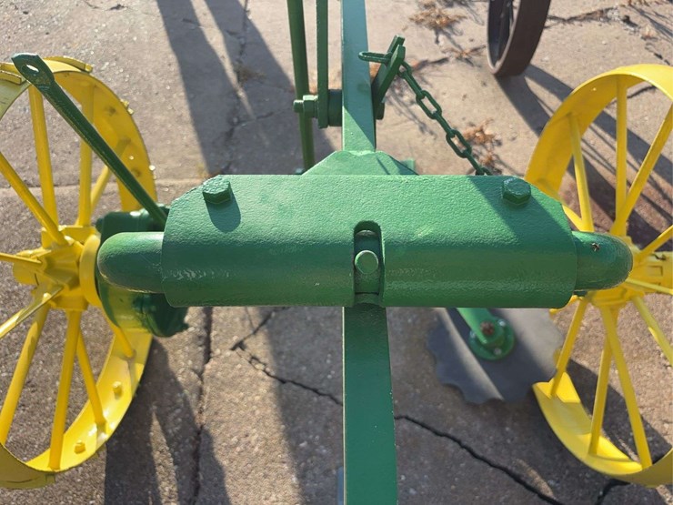 john-deere-single-shank-subsoiler-image-18