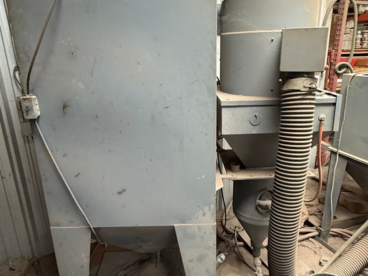 trinco-42x30sl/dp850-dry-blast-cabinet-system-image-4