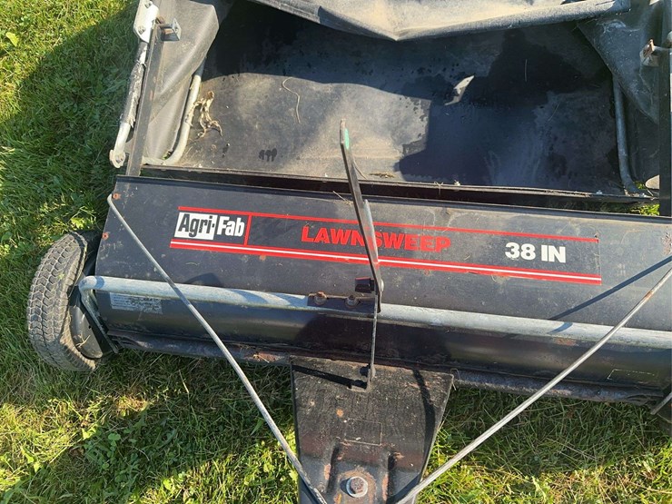 agri-fab-lawn-sweep-image-10