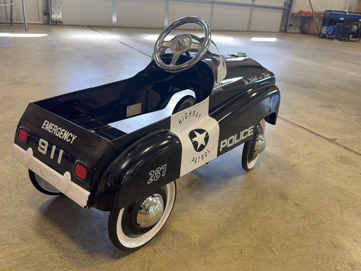 glide-ride/gearbox-highway-patrol-no.-287-pedal-car-image-4