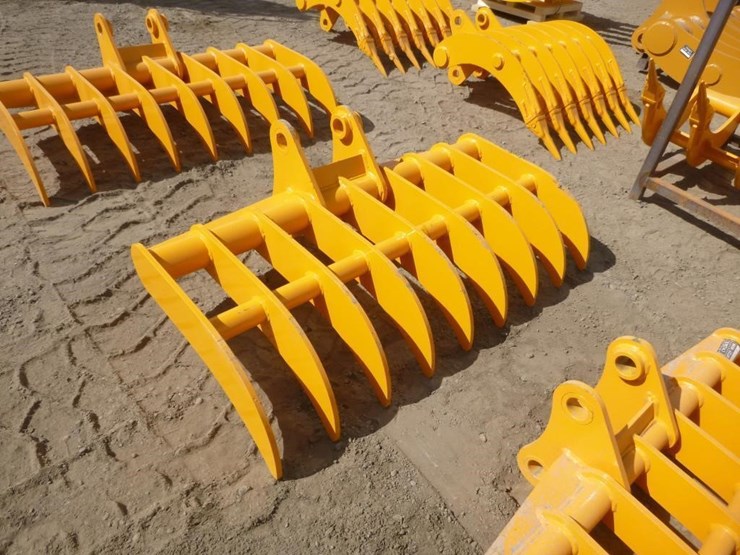 caterpillar-305-image-2