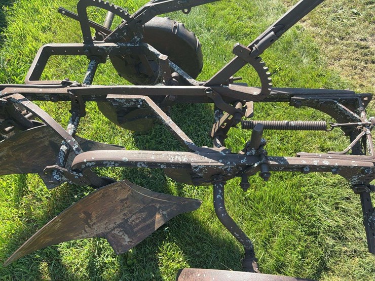 john-deere-14-image-12