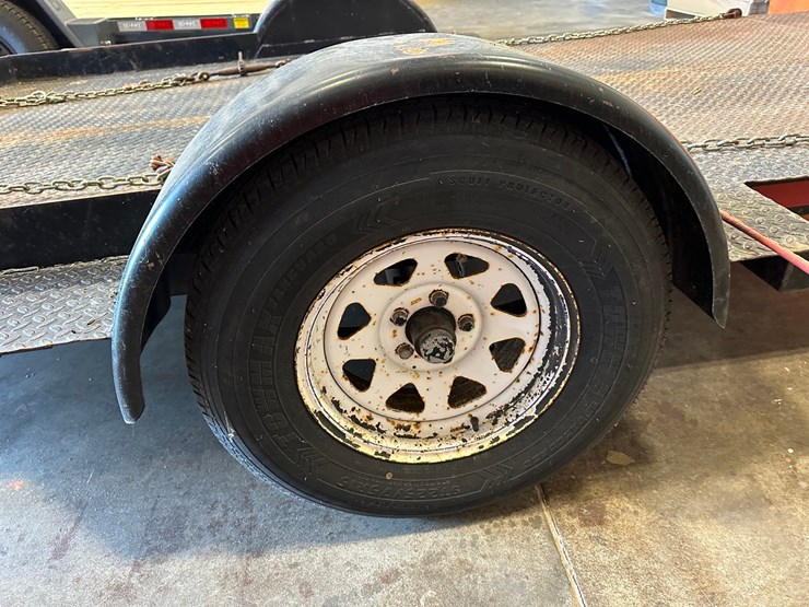 #2861-•-13'-utility-trailer-image-18