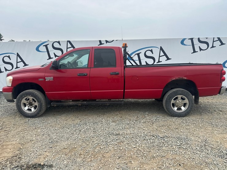 2008-dodge-2500-image-2