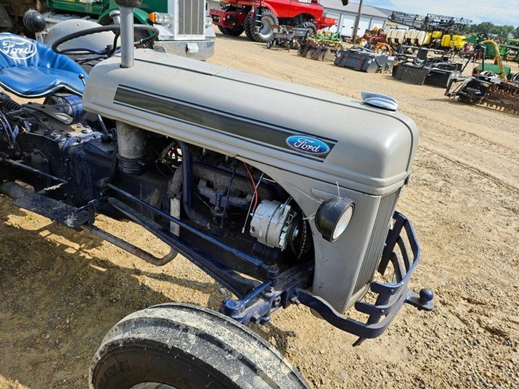 ford-8n-image-9