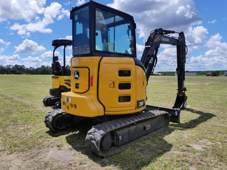 2023-deere-35p-image-3