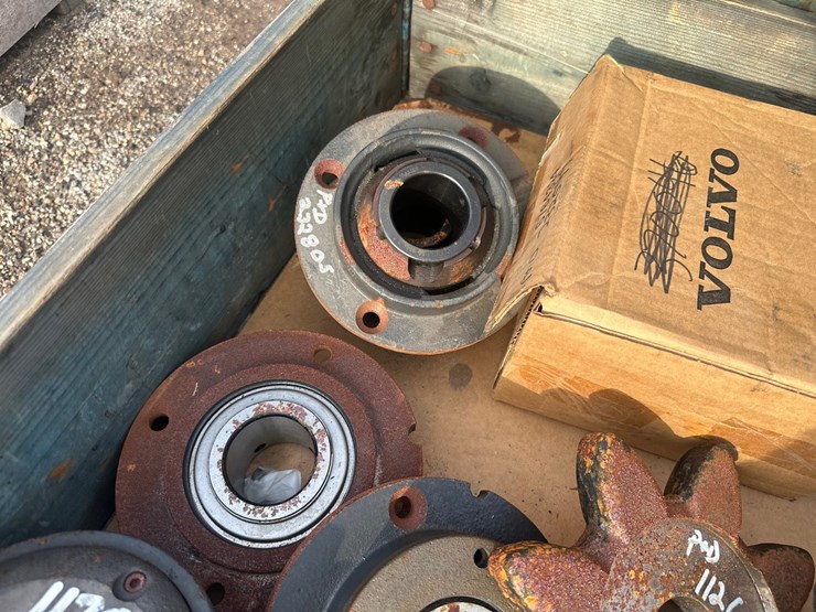 #2726-•-misc-gears,-sprockets,-bushings,-and-more-image-4