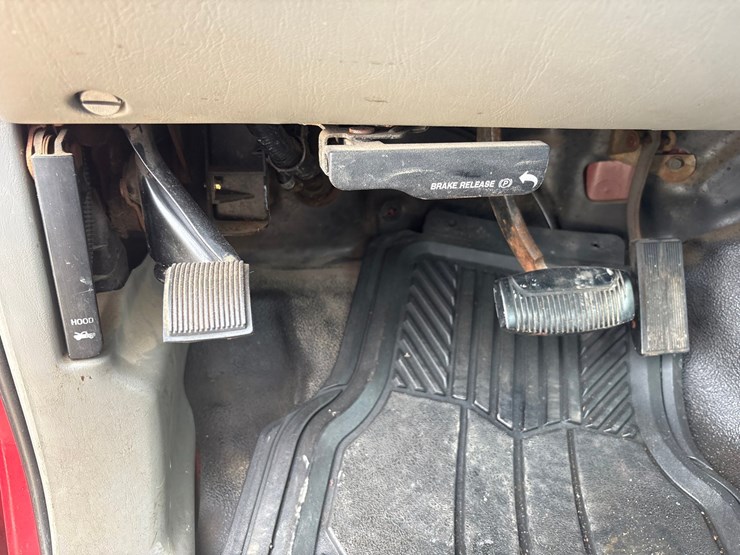2004-ford-f350-image-31