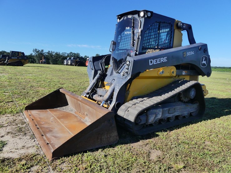2021-deere-333g-image-2