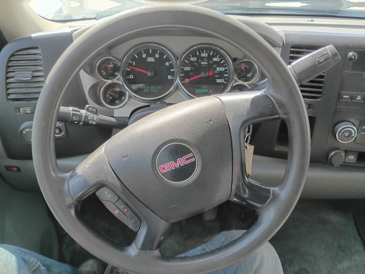 2013-gmc-sierra-3500-image-65