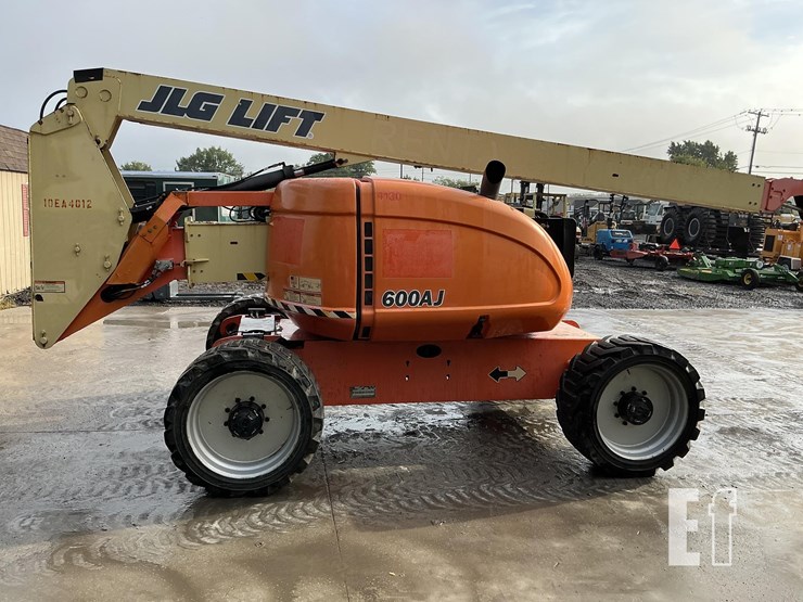 2020-jlg-600aj-image-5