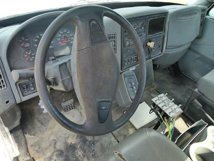 2006-international-durastar-4400-image-13