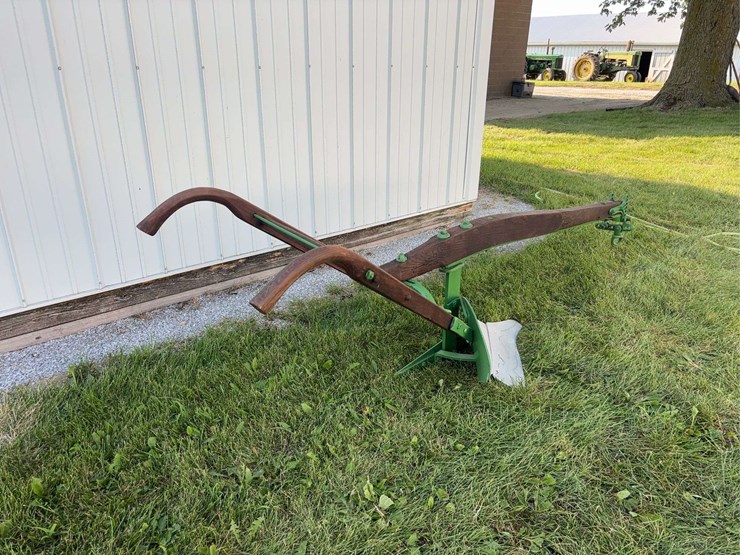 john-deere-16-image-3