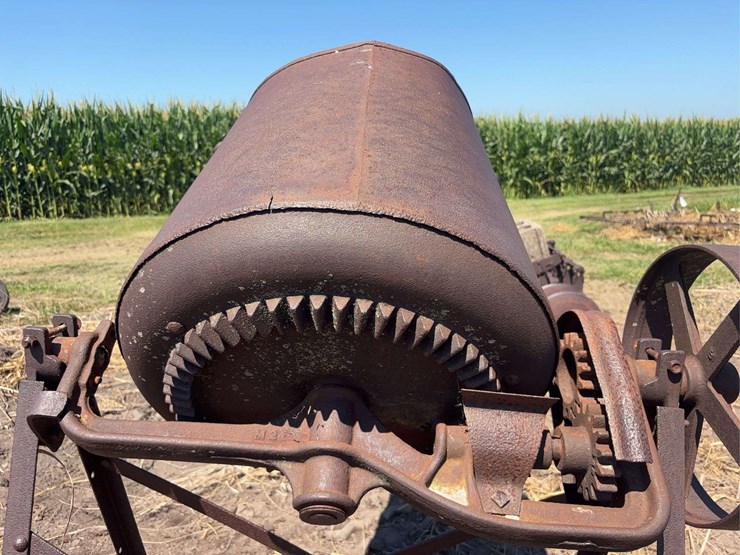 belt-powered-cement-mixer-image-9
