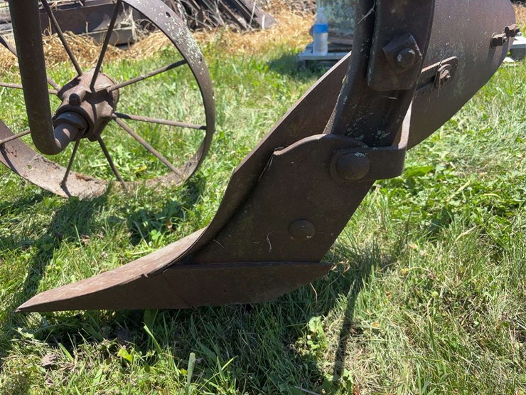 john-deere-14-image-13