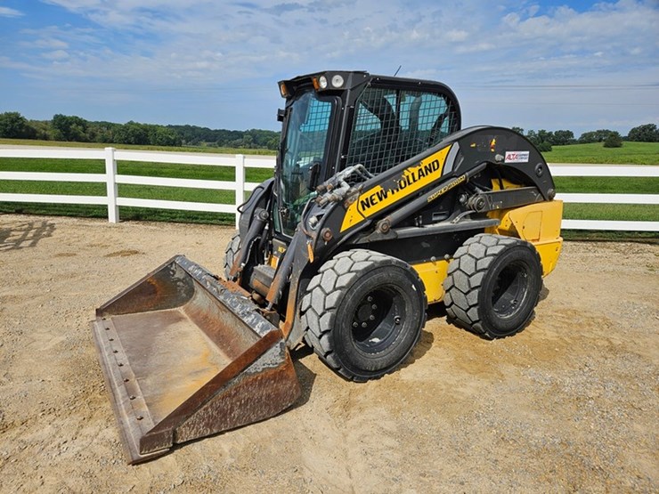 new-holland-l334-image-1