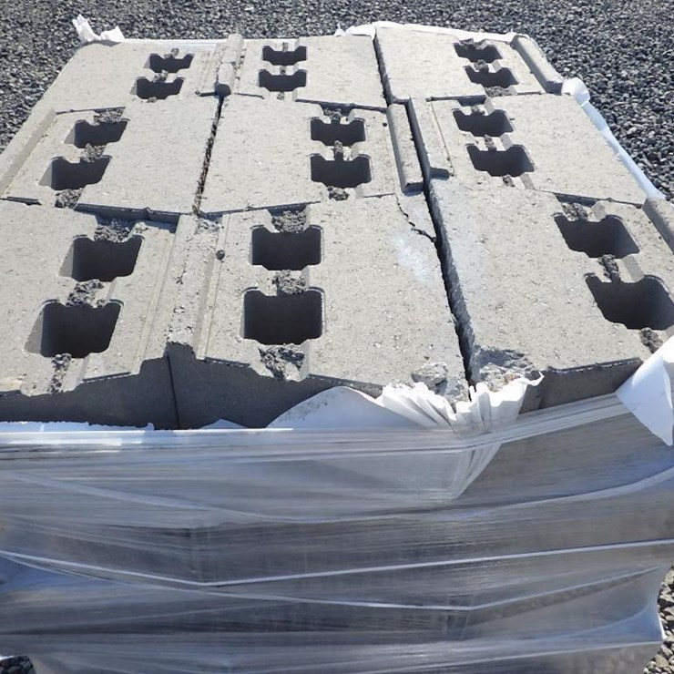 Retaining Wall 6" H x 12" D x 17" W