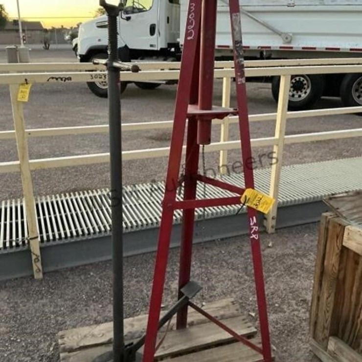 (2) LARGE JACK STANDS