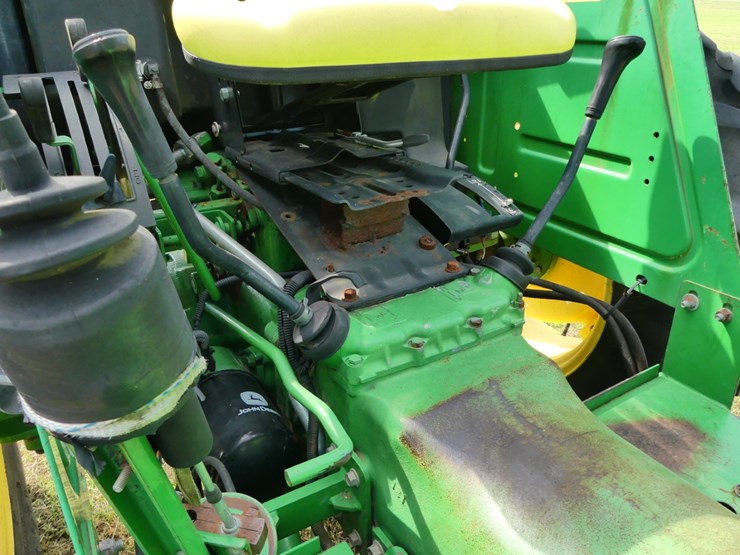 2009-john-deere-5045d-image-11