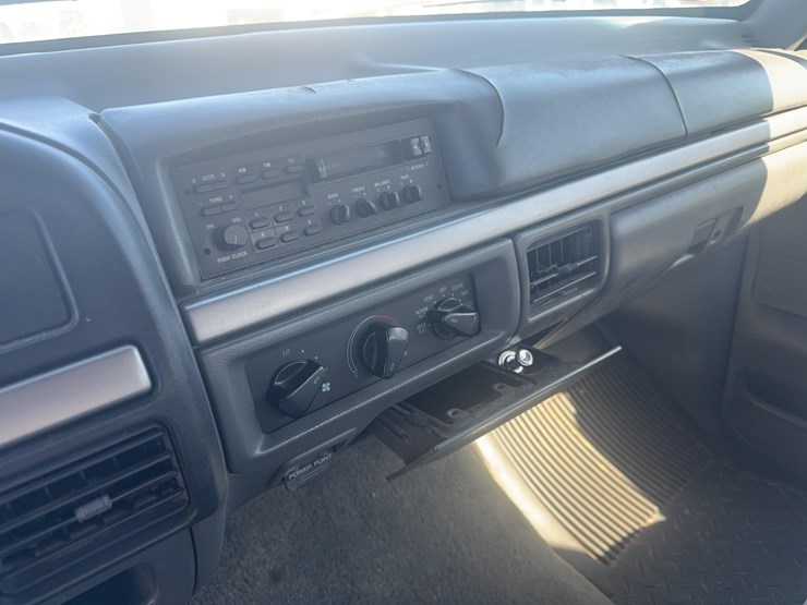 1993-ford-f250-xlt-image-15
