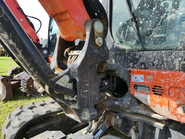 2024-kubota-kx040-4-image-12