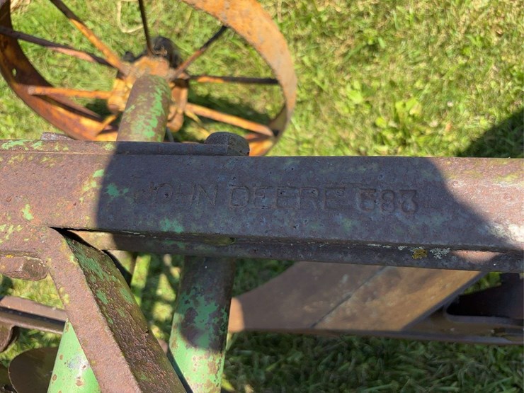 john-deere-16-image-30