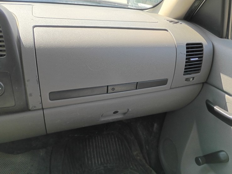 2013-gmc-sierra-3500-image-58