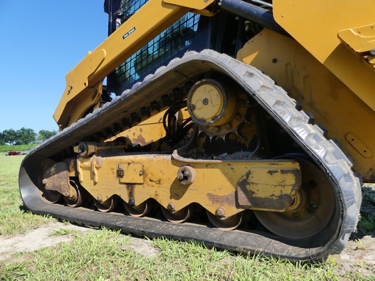 2022-caterpillar-299d3-image-5