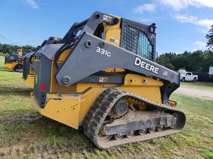 2017-deere-331g-image-3