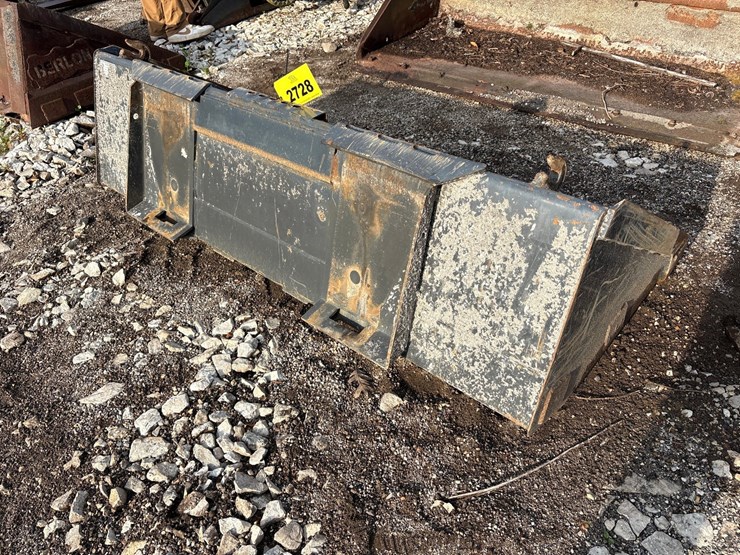 #2728-•-approx-71"-skid-steer-bucket-image-4