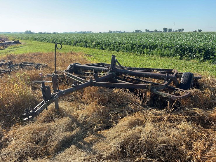 john-deere-11-image-1