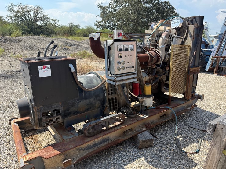 detroit-series-60-w/-generator,-skidded-image-1