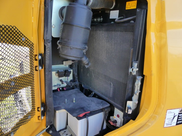 2023-deere-85p-image-18