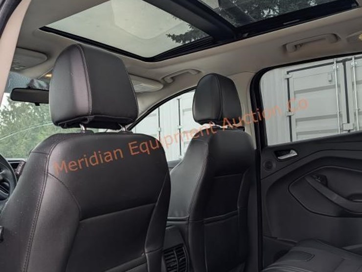 2015-ford-escape-se-image-22