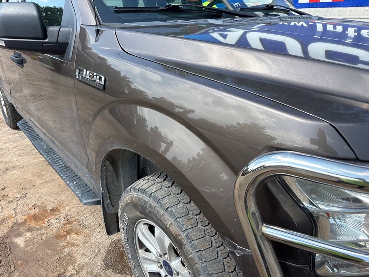 2017-ford-f150-image-19