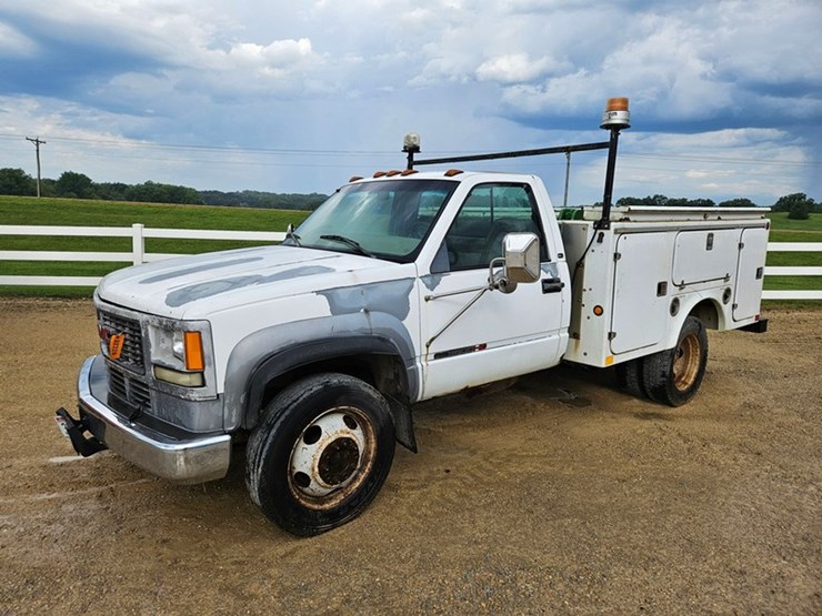 2000-gmc-3500-image-1