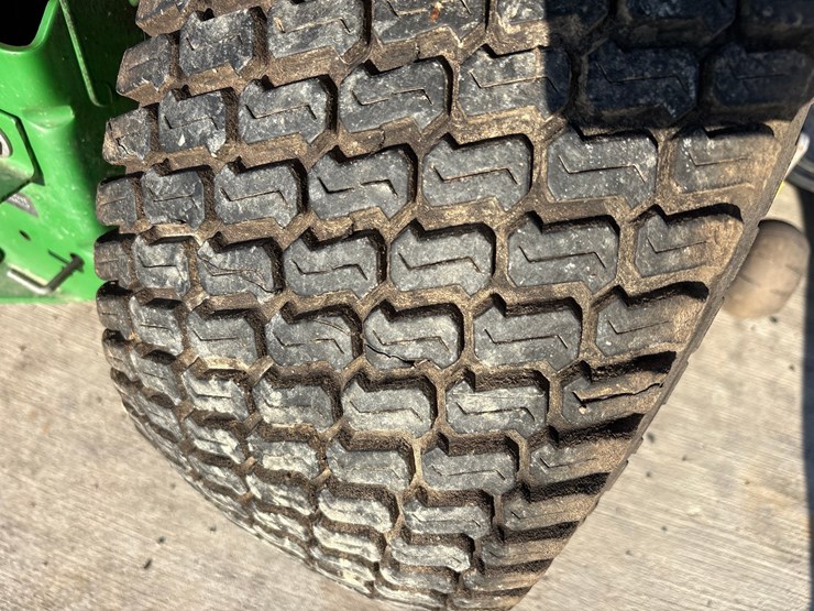 john-deere-345-image-57