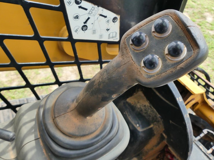 2018-caterpillar-259d-image-15