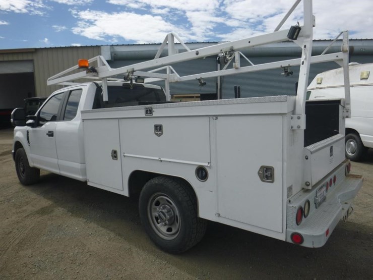 2018-ford-f350-image-4
