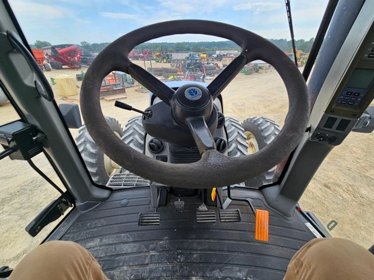 new-holland-tg285-image-27