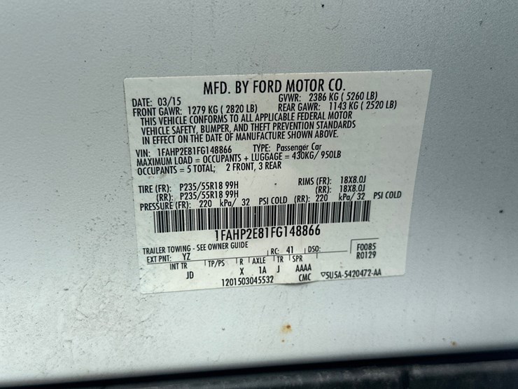 #2643-•-2015-ford-taurus-sedan-image-52